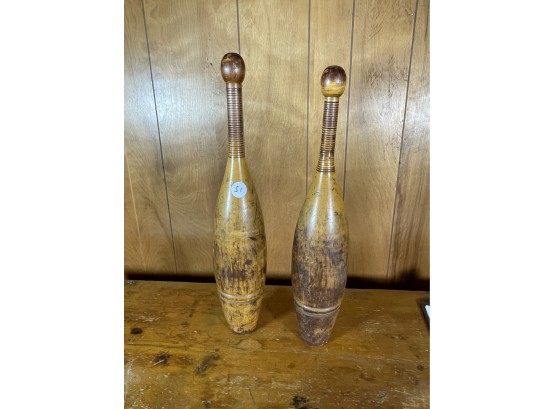 A PAIR OF ANTIQUE JUGGLING PINS