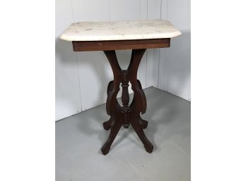 Lovely Antique Victorian Lamp Table With White Marble Top - 1880-1910 - Walnut Base - Very Nice Estate Piece