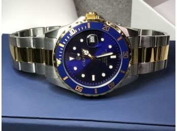 Beautiful Brand New CROTON Watch Company - AUTOMATIC Mens Submariner Style Watch - $395 Retail Price