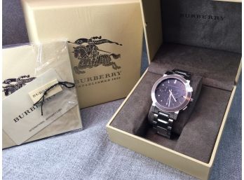 Incredible Brand New $850 BURBERRY Mens Watch - Swiss Made - Stainless With Black Dial - Box - Papers - Book