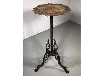 Amazing Antique Victorian Cast Iron Stand - 1880-1910 - Very Ornate - Very Pretty & Delicate Piece - NICE !