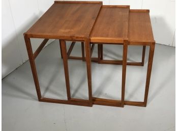 Fabulous 60s / 70s Vintage Teak MCM / Mid Century Modern Nesting Tables - GREAT Form & Style - BEAUTIFUL Set
