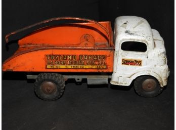 Old 12 Inch Toyland Towing Metal Structo Windup Truck