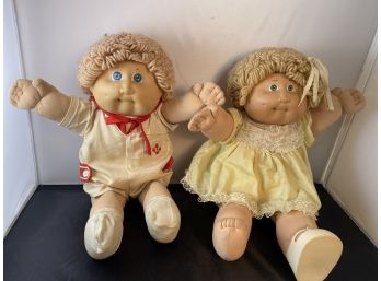 Two Vintage & Irresistible Cabbage Patch Kids