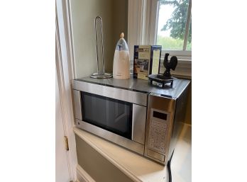 CHROME FINISH 1100 WATT MICROWAVE - MICHAEL GRAVES COFFEE BEAN GRINDER AND KITCHEN ACCESSORIES