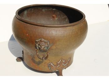 Round Claw Foot Copper Pot