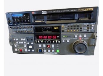 Sony DVW-500 .digital Videocassette Recorder.