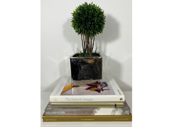 Fashion Coffee Table Books And Planter