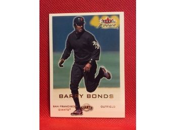 2001 Fleer Focus Barry Bonds Card