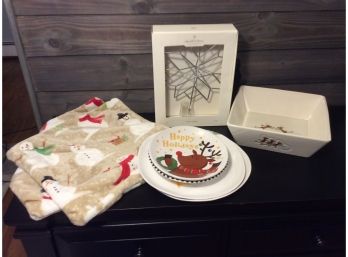 Christmas Lot With Tree Topper, Plates And More