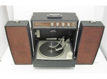 Vintage Magnavox Solid State Stereophonic High Fidelity Portable Record Player  Working Condition