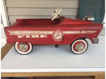 1960s Murray Fire Dept Fire Chief Ball Bearing Drive Pedal Car Truck. All Original. No Rust Or Dents.