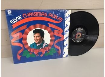 Elvis Presley. Elvis' Christmas Album On 1975 Pickwick Records. Vinyl Is Very Good Plus Plus.
