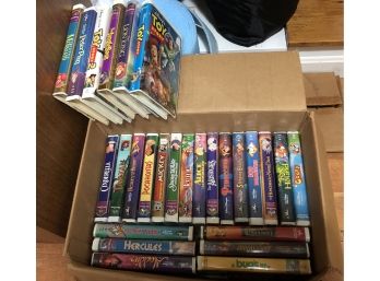 Large Box Of VCR Cassettes! Lots Of Kids And Family Movies