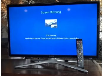 Very Nice SAMSUNG 32' Flat Screen Smart TV 1080P LED With Remote - With Stand - Model UN32F6300 LIKE NEW !