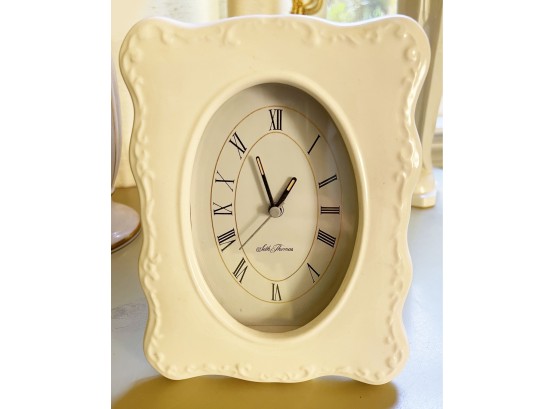 Seth Thomas Battery Operated Porcelain Clock