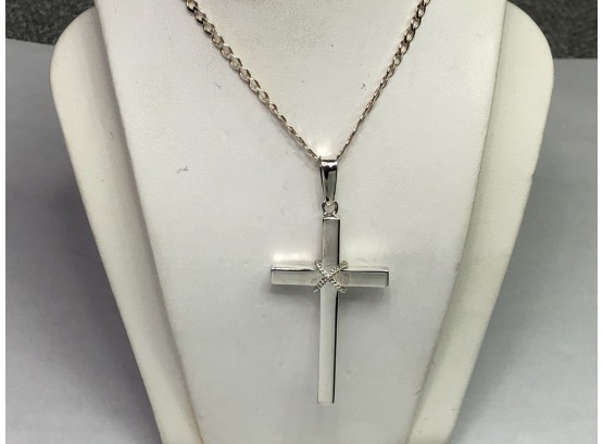 Very Nice Sterling Silver / 925 Cross Necklace - 14' Chain - High Polished - Not Too Big - Not Too Small