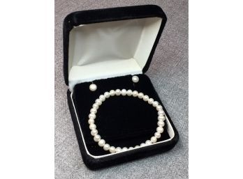 Lovely Cultured Freshwater Pearl Bracelet & Earrings Set With Sterling Silver Posts / Backs - Very Nice Set