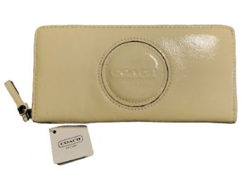 Coach Ivory Patent Leather Continental Wallet