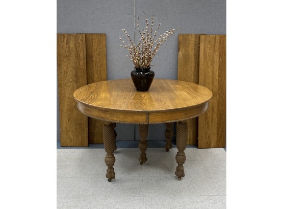 Antique Victorian Oak Table With Four Leaves