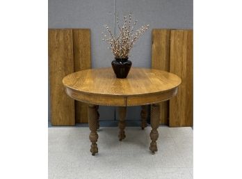 Antique Victorian Oak Table With Four Leaves