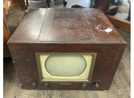 Antique RCA Wood Box Television - History Right Before Your Eyes!