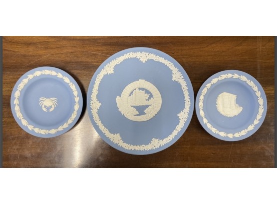 Three Lovely Pieces Of Vintage Wedgwood Jasperware: Cream On Blue Plates