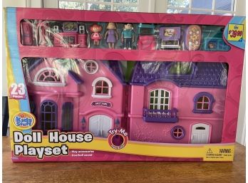 KidsStuff Doll House Play Set - Brand New (WAYLAND MA)