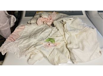 Napkins - Linen, Cotton, Embroidery