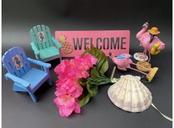 Small, Decorative Items With A Fun Beachy Theme