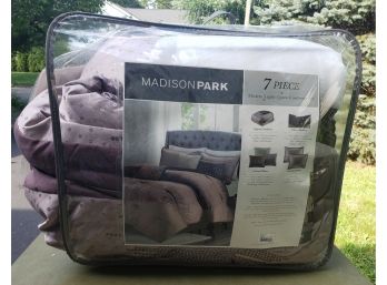 Madison Park Queen Comforter