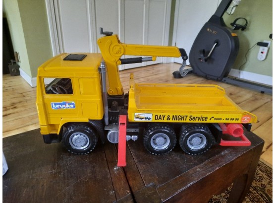 Big Bad Bruder Tow Truck Made In Germany This Super Sturdy 18 Toy Tow Truck Is In Perfect Condition.