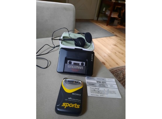 Sony Walkman Lot WM-2011 Cassette Player, Instructions & SRF 86 AM-FM Personal Radio Both Work