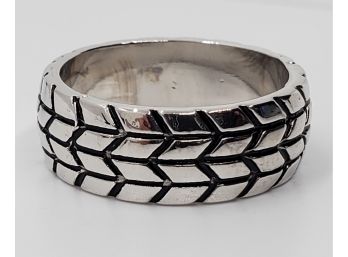 Cool Tire Tread Ring In Silver Tone