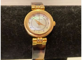 Vintage Cardini Shell Ladies Quartz Watch (Needs Battery)
