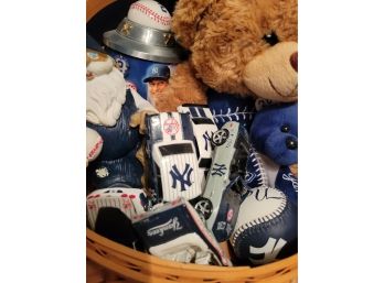 Yankee Gift Basket - Stein & Bears