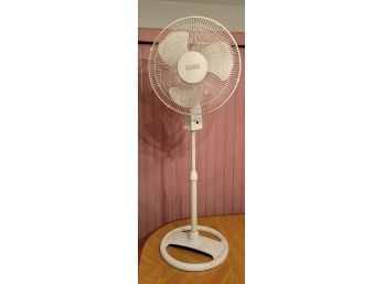 Standing Fan With 3 Speeds