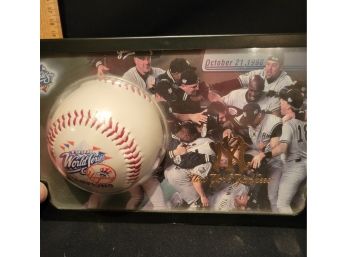 Yankee 1998 24k Gold World Series Pic And Ball