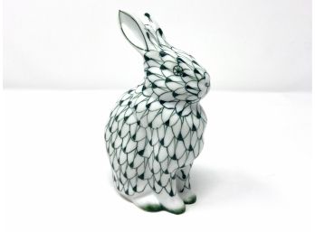 Andrea By Sadek Green & White Fishnet Pattern Herend Style Sitting Rabbit Figurine