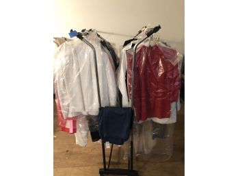 Women's Clother W/rack (lot M)