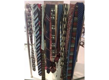 Vintage Men's Tie Rack