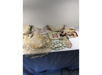 Vintage Linen Doile & Tablecloth Lot