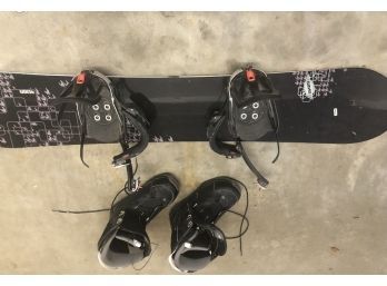 60 Inch Nexus Snowboard And Size 10 Boots And Bindings (Like New)
