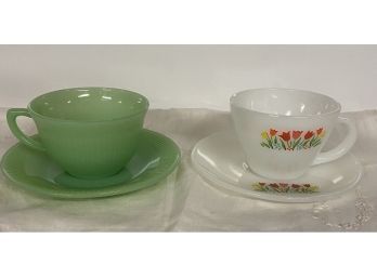 Vintage Anchor Hocking Fire King Jane Ray Style Jadeite And Milk Glass With Tulips Tea Cups & Saucers