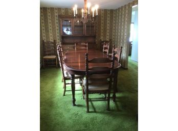 Hitchcock Dinning Room Table And Chairs