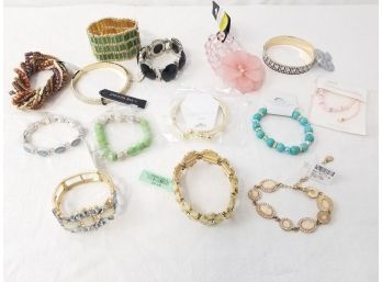 Great Selection Of Fourteen Women's Fashion Bracelets - NEW