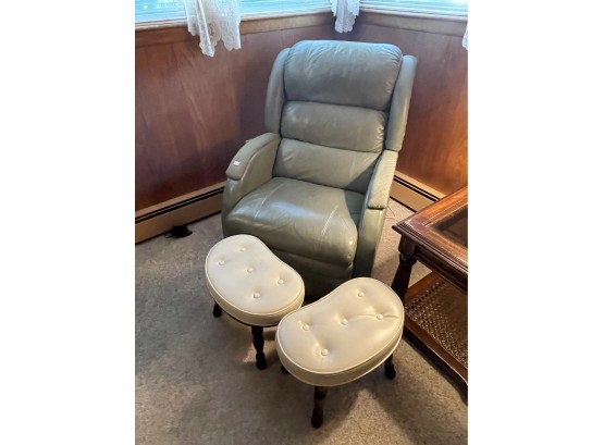 LEATHER VINTAGE RECLINER WITH TWO STOOLS