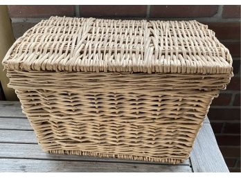 Small Wicker Basket With Lift Top