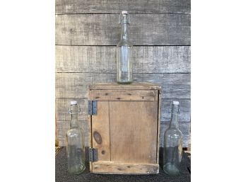 Wooden Cured Cheese Crate With Bottles