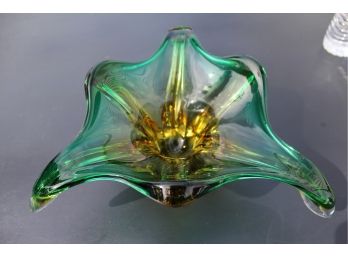 Stunning Art Glass Tri-leaf Bowl Hand-Blown